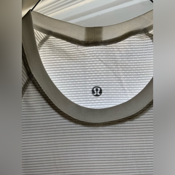 Lululemon Swiftly Tech running tee - Picture 6 of 6